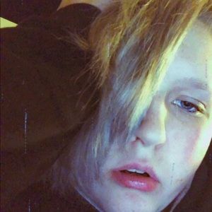 Meet your Posher, Chloe